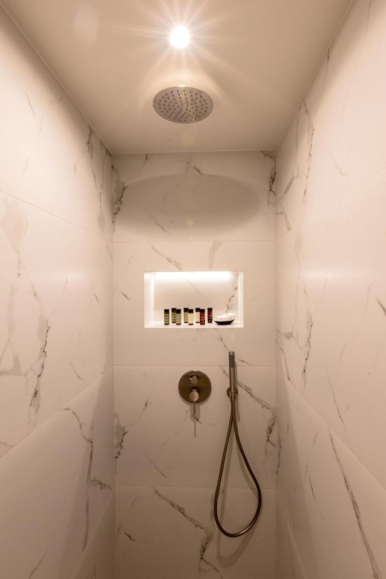 Acropolis Local Loft Apartment Athena Bagian luar foto